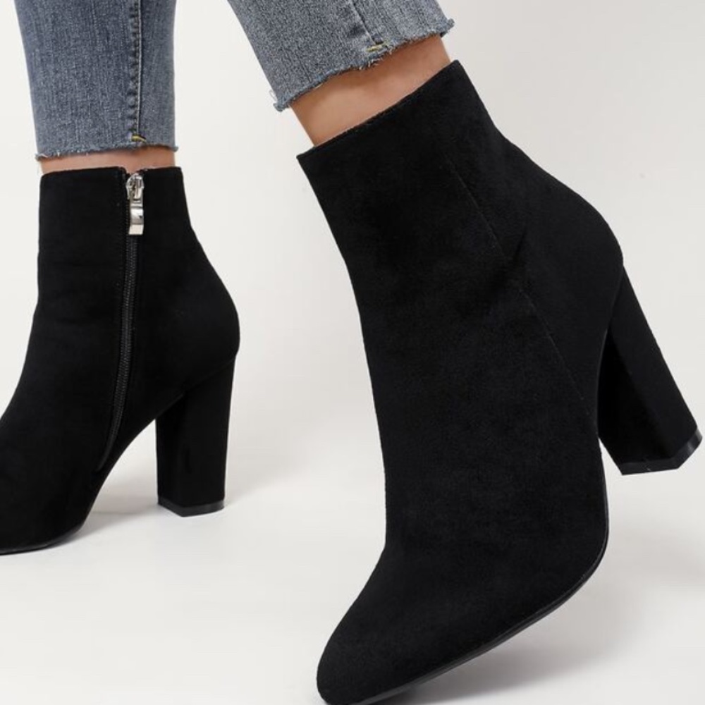 Faux Suede Zipper Side Point Toe Heeled Boots